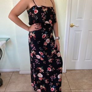 ❗️SOLD❗️Bershka Maxi Dress